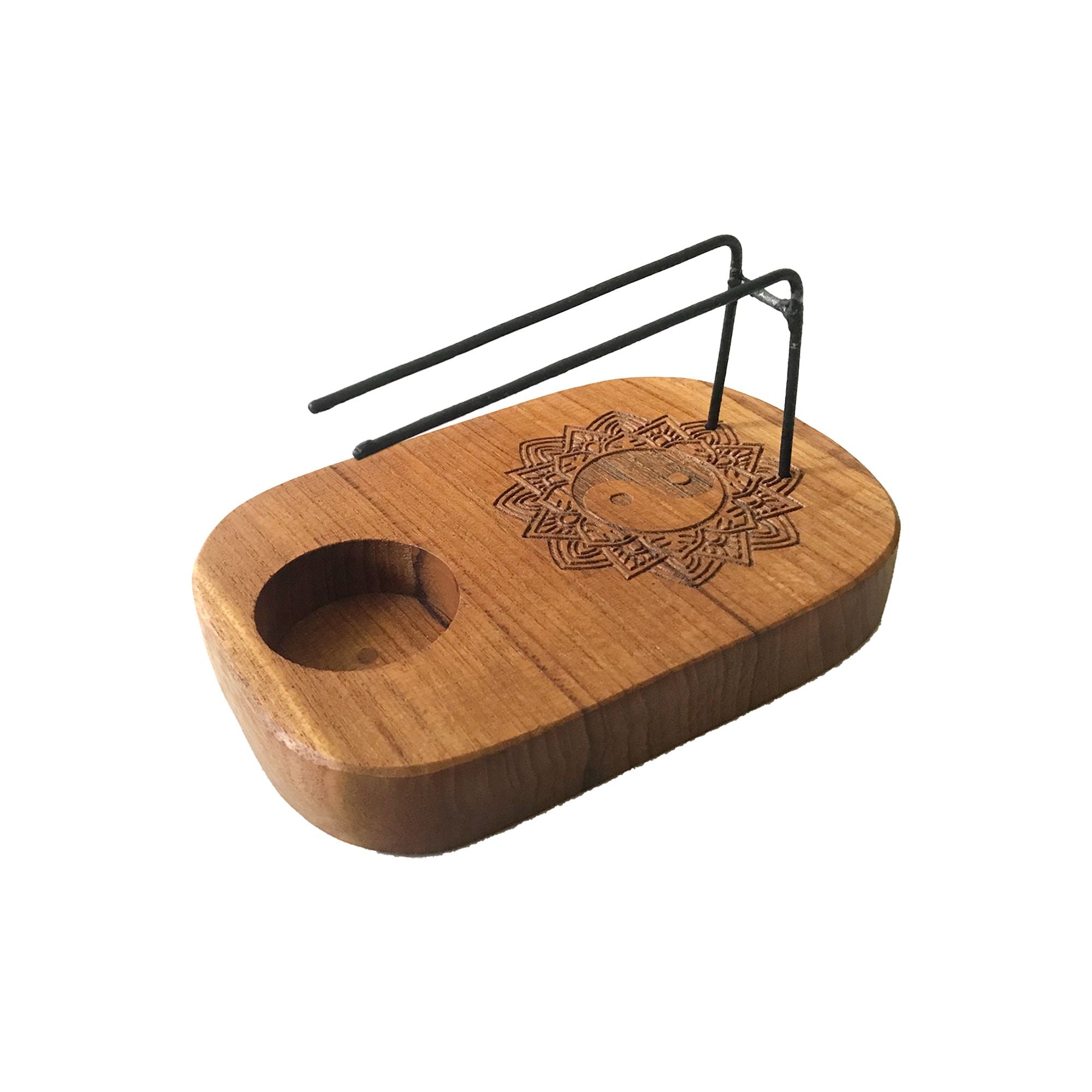 Support palo santo en bois de teck motif yin yang détaillé, porte encens et bâtons de fumigation