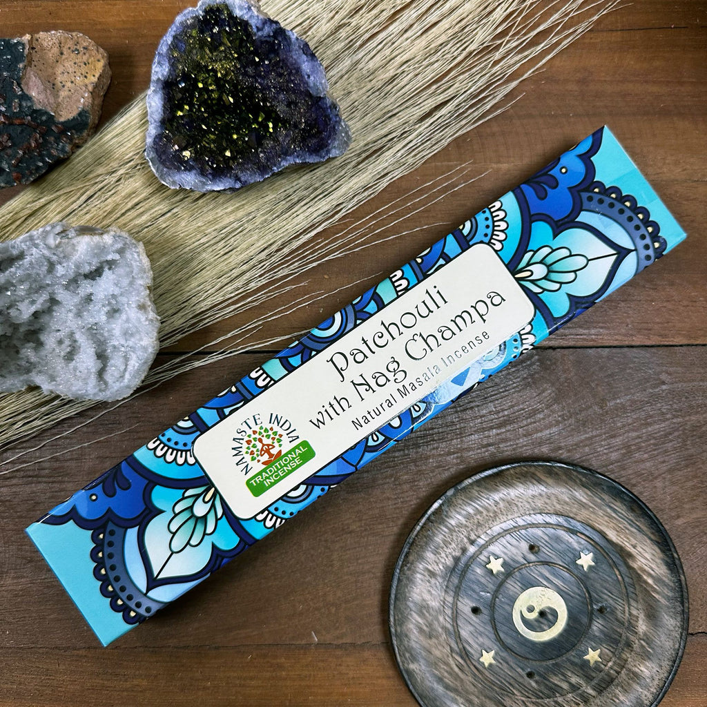 Encens patchouli nag champa Namaste Mandala avec pierres et porte-encens, ambiance naturelle relaxante