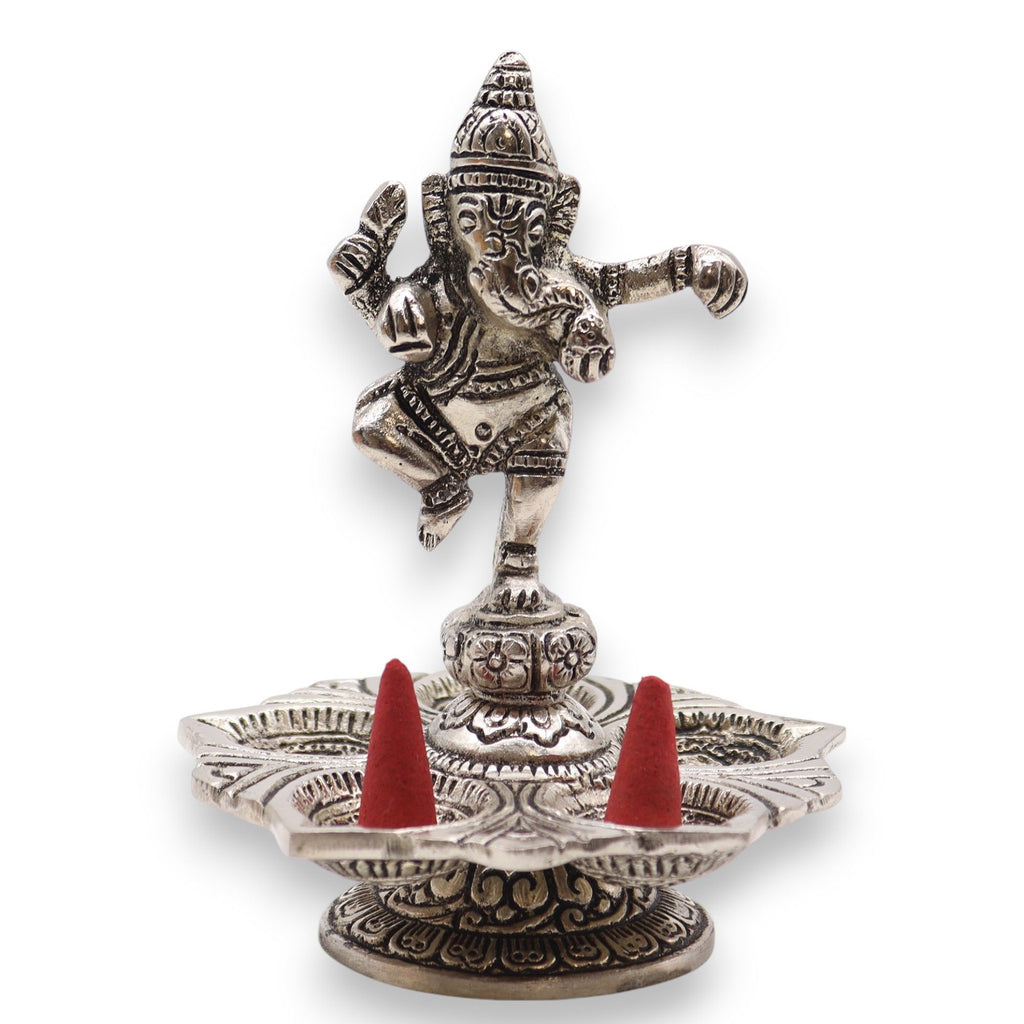 porte-encens ganesha dansant avec cônes rouges diffusant une atmosphère zen et relaxante