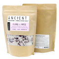 Sachet de sel de bain Himalaya sensualité 500g avec huile essentielle d’ylang-ylang et pétales de rose séchés