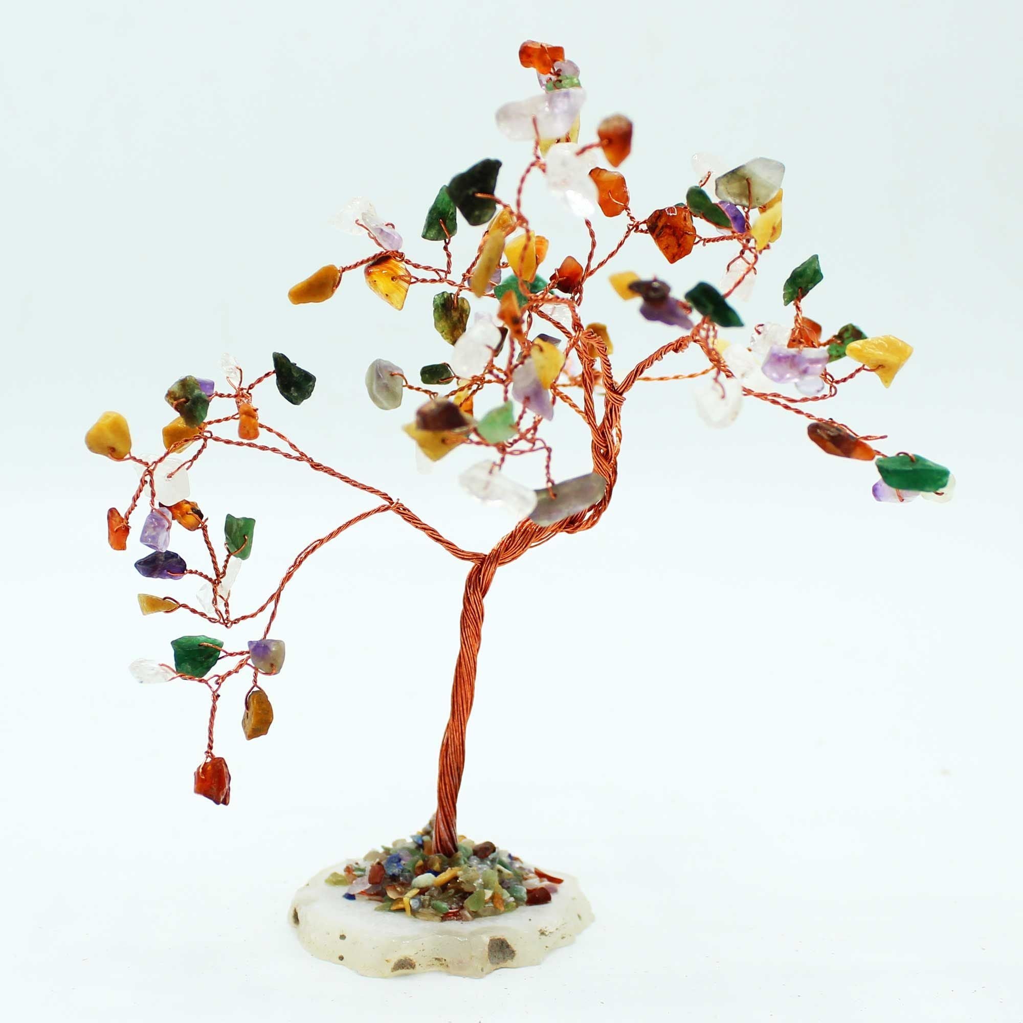 Arbre en pierres naturelles multicolores avec base en agate, branches métalliques et énergie vibrante équilibrée