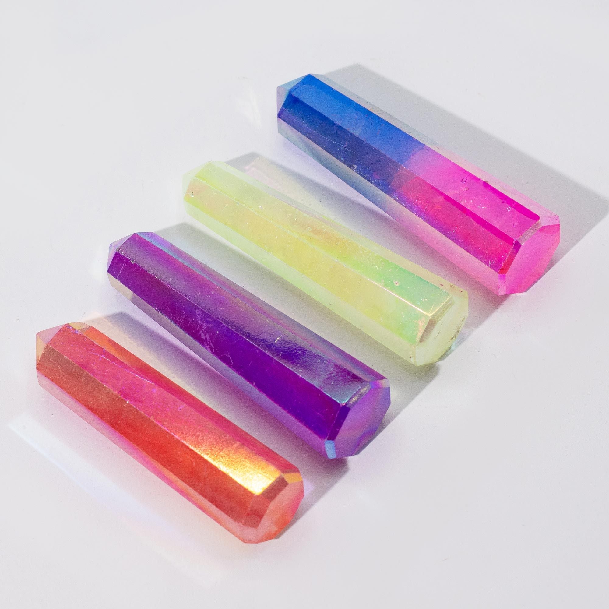 Obélisque en Quartz Aurora | Rose & Bleu, Reflets Nacrés