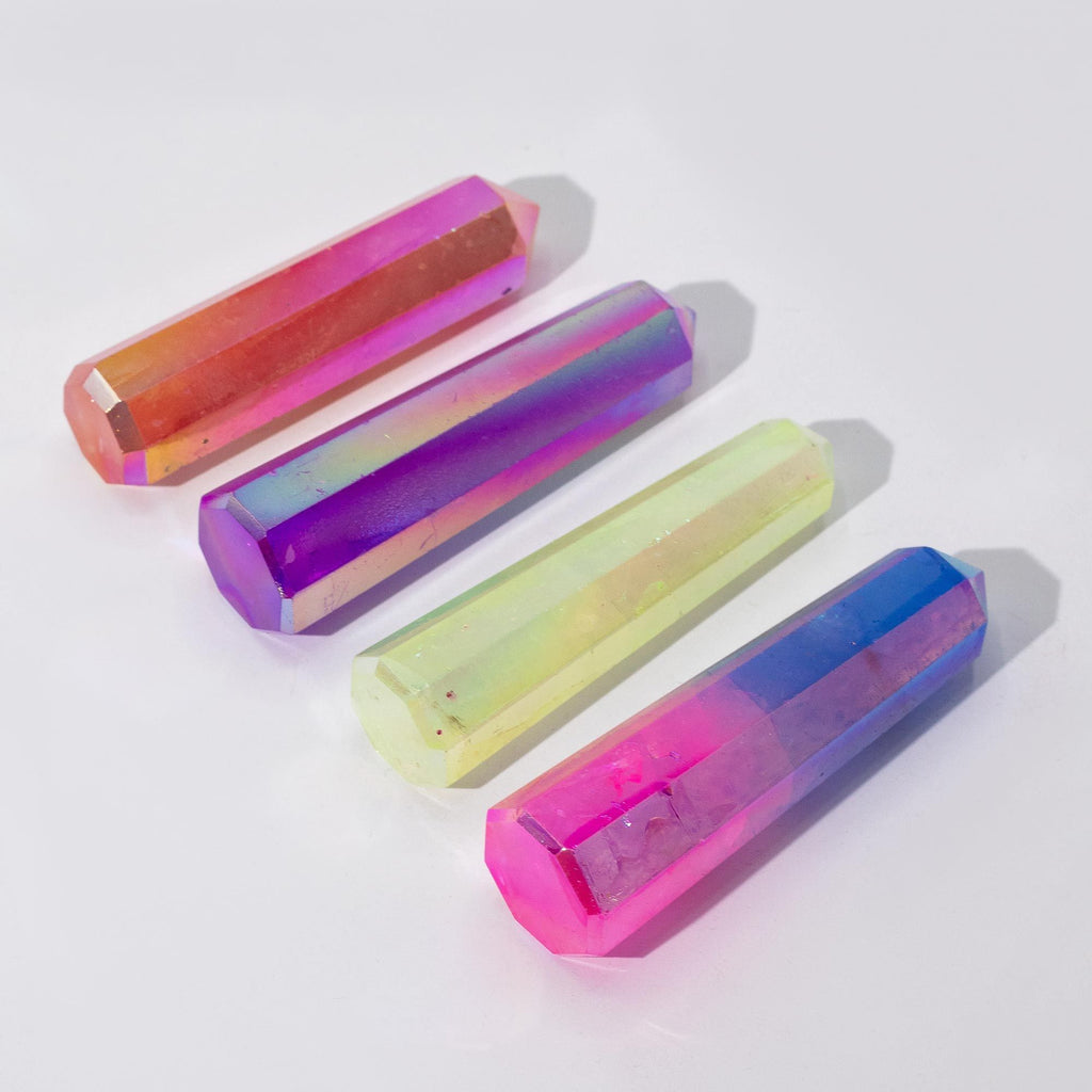 Obélisque en Quartz Aurora | Rose & Bleu, Reflets Nacrés