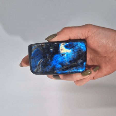 Pierre Labradorite de Madagascar | Éclat naturel & sérénité