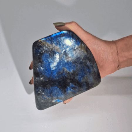 Pierre de Labradorite de Madagascar | Décoration Naturelle & Sérénité