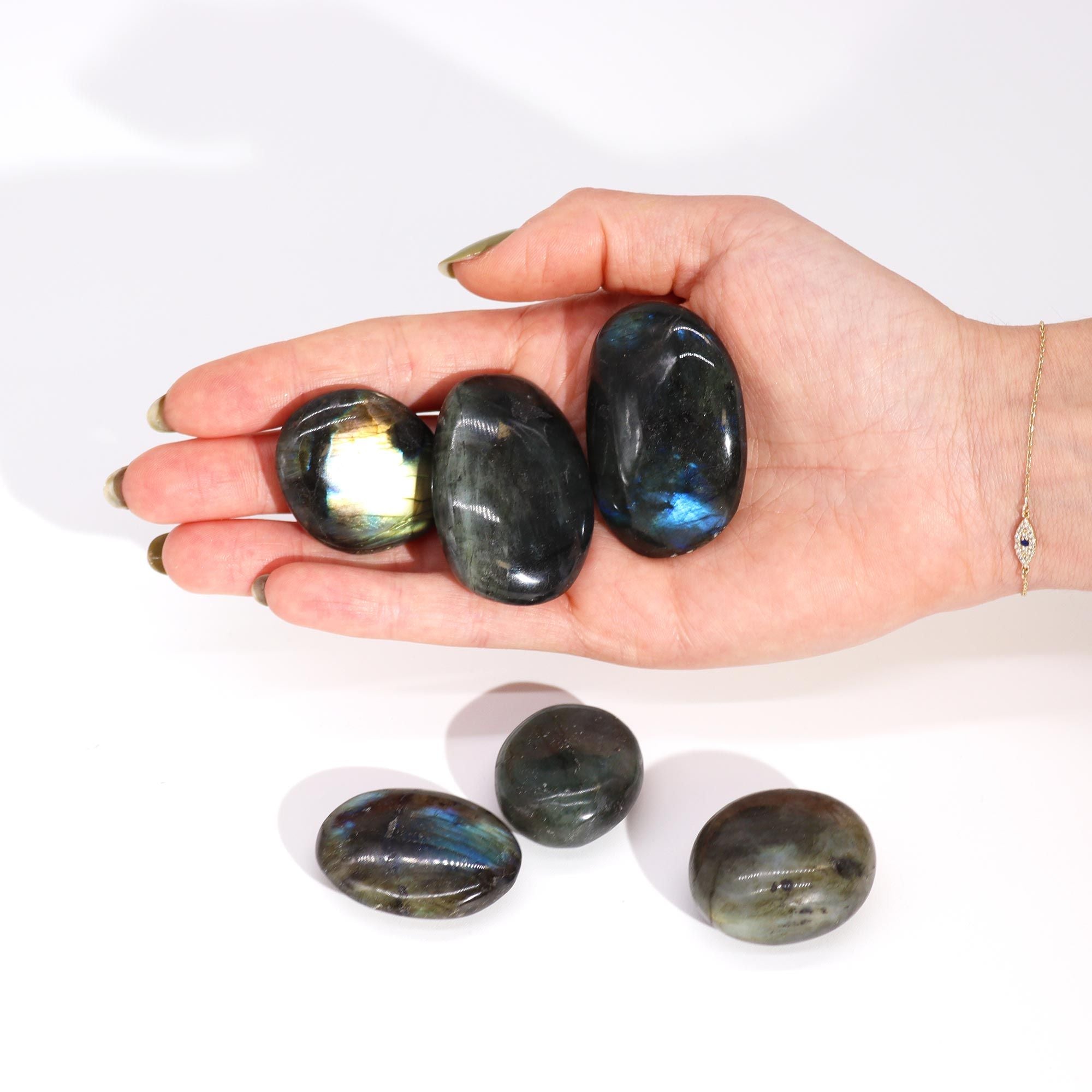 Pierre Roulée Labradorite de Madagascar | Éclat & Sérénité