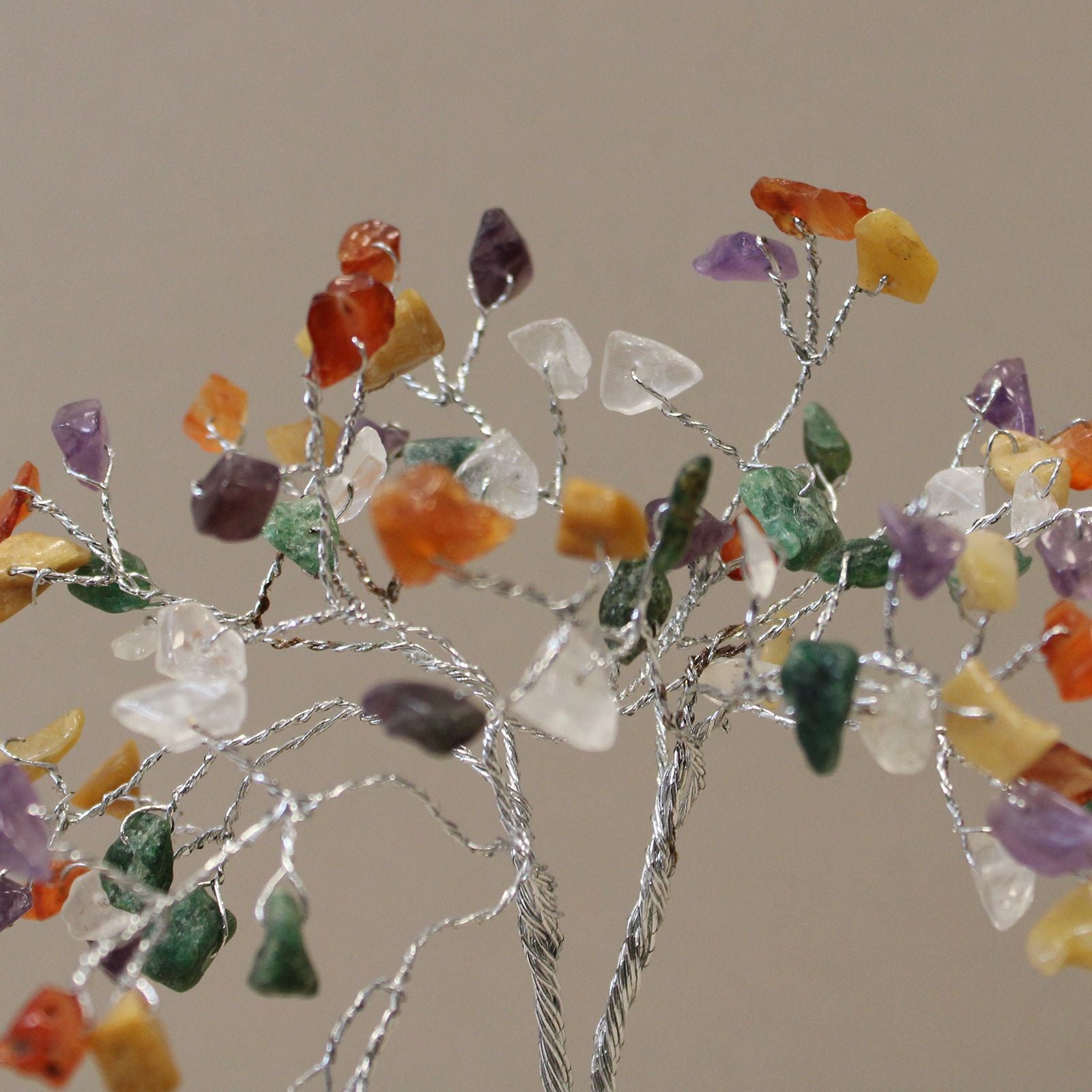 Arbre de Pierres Gemmes sur Base Orgonite | 80 Pierres Multicolores