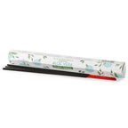 Boite de batonnets d encens naturels Stamford aloe vera avec support a encens et batonnets rouges dans une ambiance minimaliste et naturelle