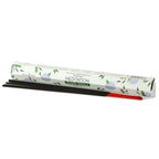 Boite de batonnets d encens naturels Stamford meditation avec support a encens et batonnets rouges dans une ambiance minimaliste et naturelle