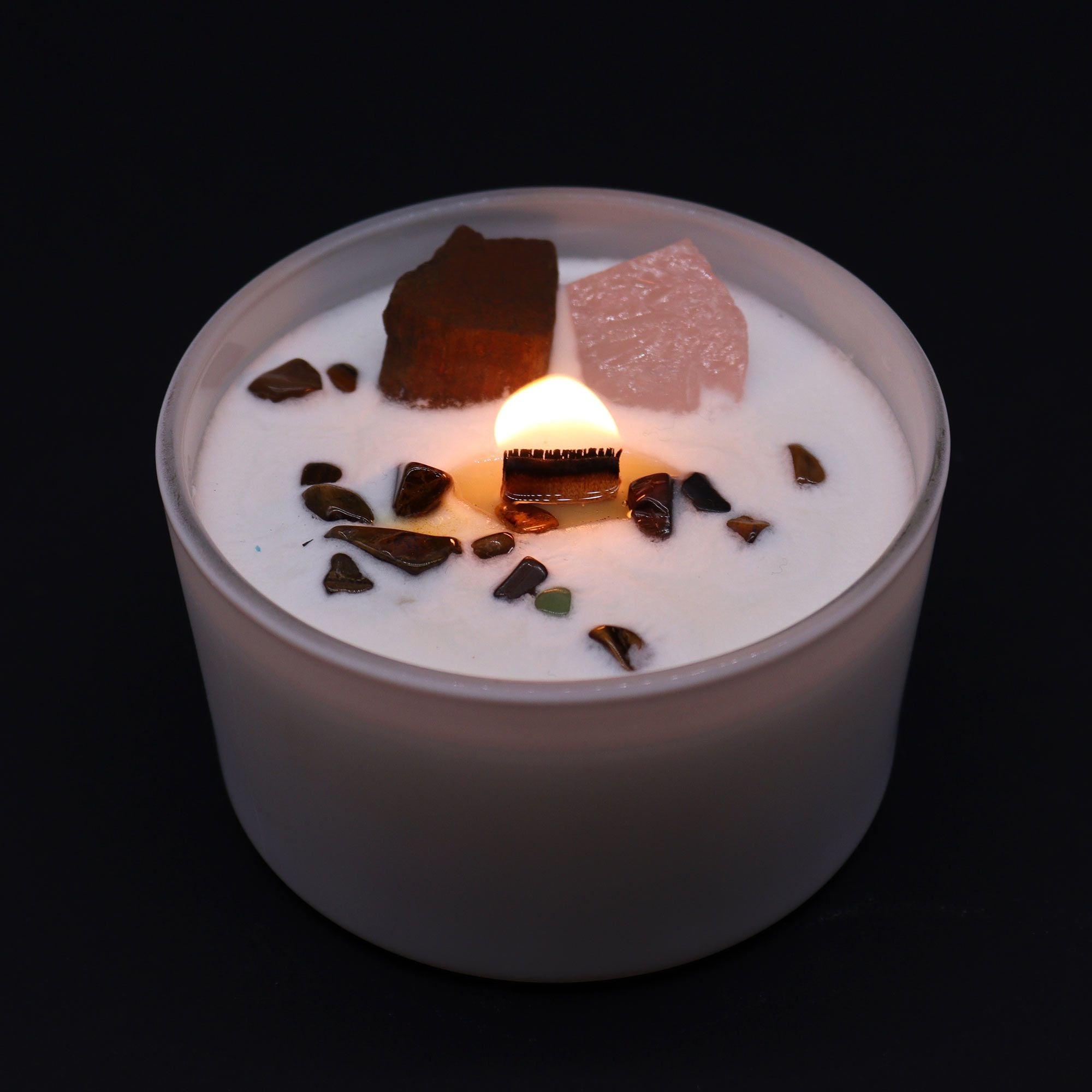 bougie chakra sacre allumee ambiance relaxante