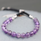 Bracelet en pierre naturelle améthyste ajustable avec cordon noir et perles violettes