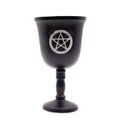 Calice rituel en fer avec symbole pentagramme, utilisé pour les rituels de protection, d’ancrage et les pratiques spirituelles