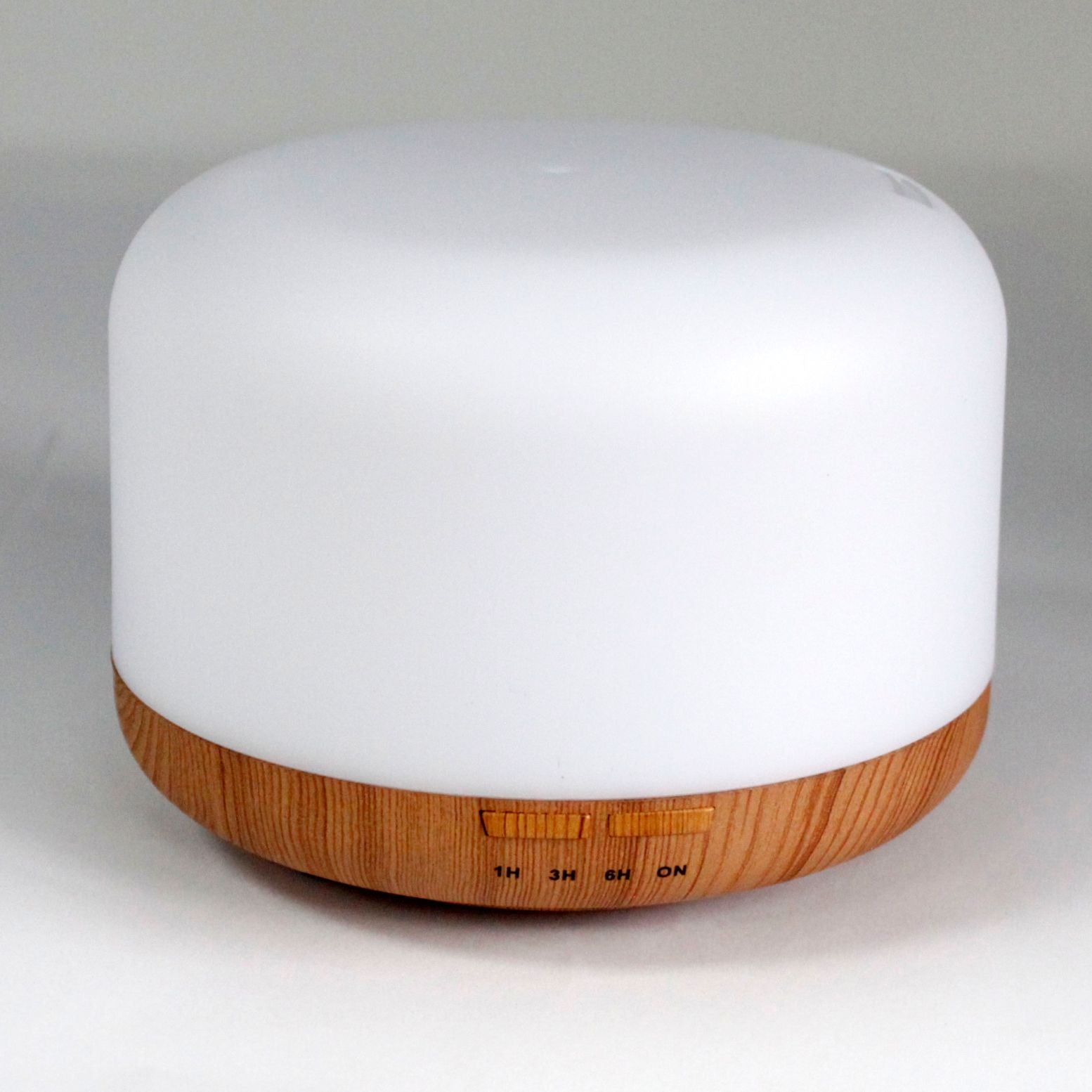 Diffuseur d’huiles essentielles Aarhus avec base effet bois et éclairage LED apaisant