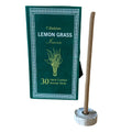 Coffret d’encens tibétain Lemongrass avec 30 bâtons artisanaux et porte-encens en bois sur fond blanc