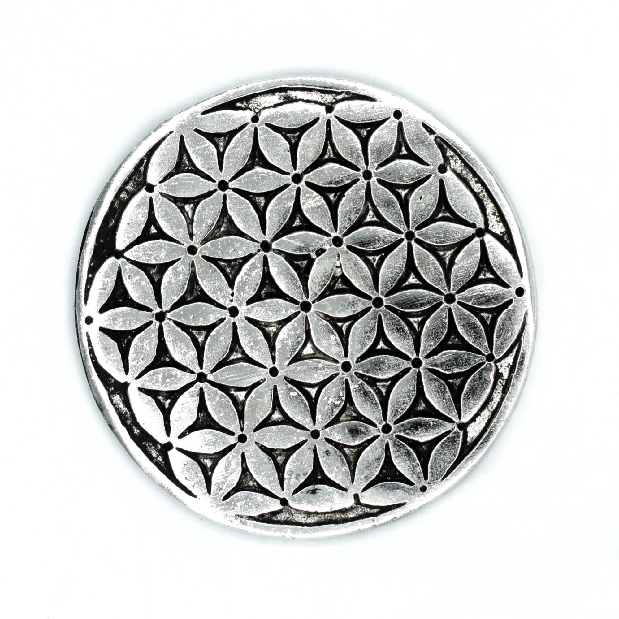 Porte-encens Fleur de Vie rond 11 cm en métal, vue dessus détaillée, idéal pour méditation, harmonisation énergétique et décoration spirituelle.