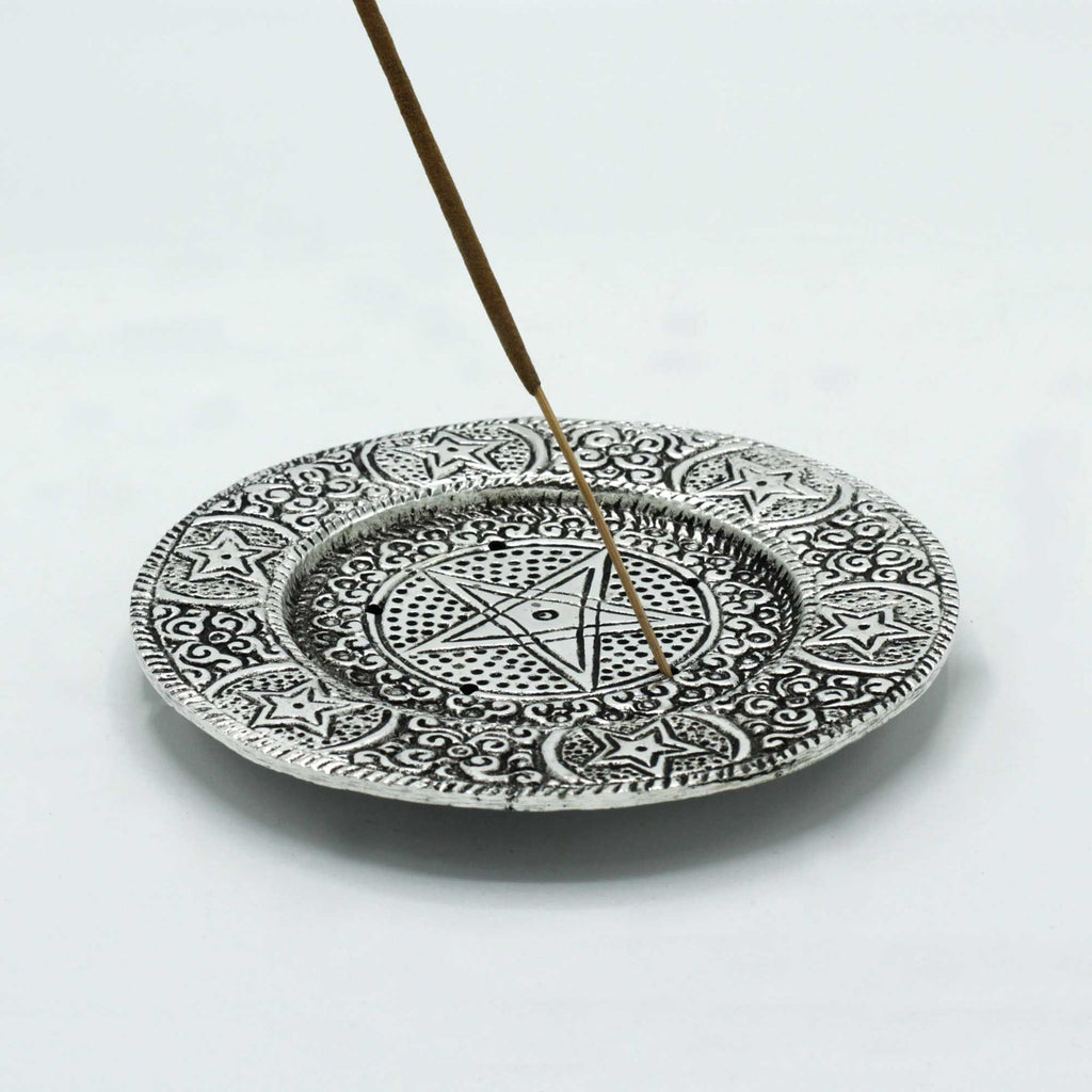 Porte-encens pentagramme rond en métal avec bâton d’encens, idéal pour méditation, purification énergétique et autel spirituel
