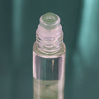 Roll-on aux huiles essentielles avec bille applicatrice et pierre naturelle d’aventurine