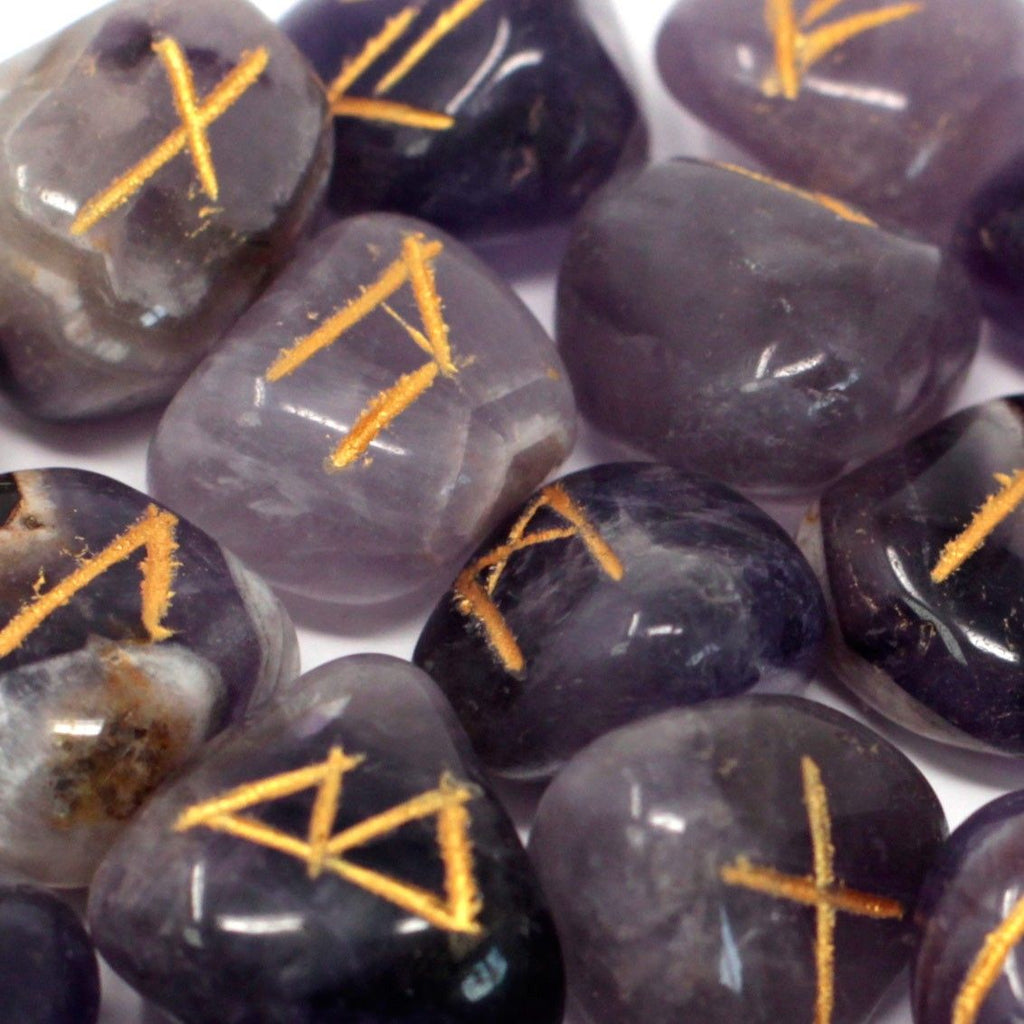 pierres runiques amethyste avec gravures