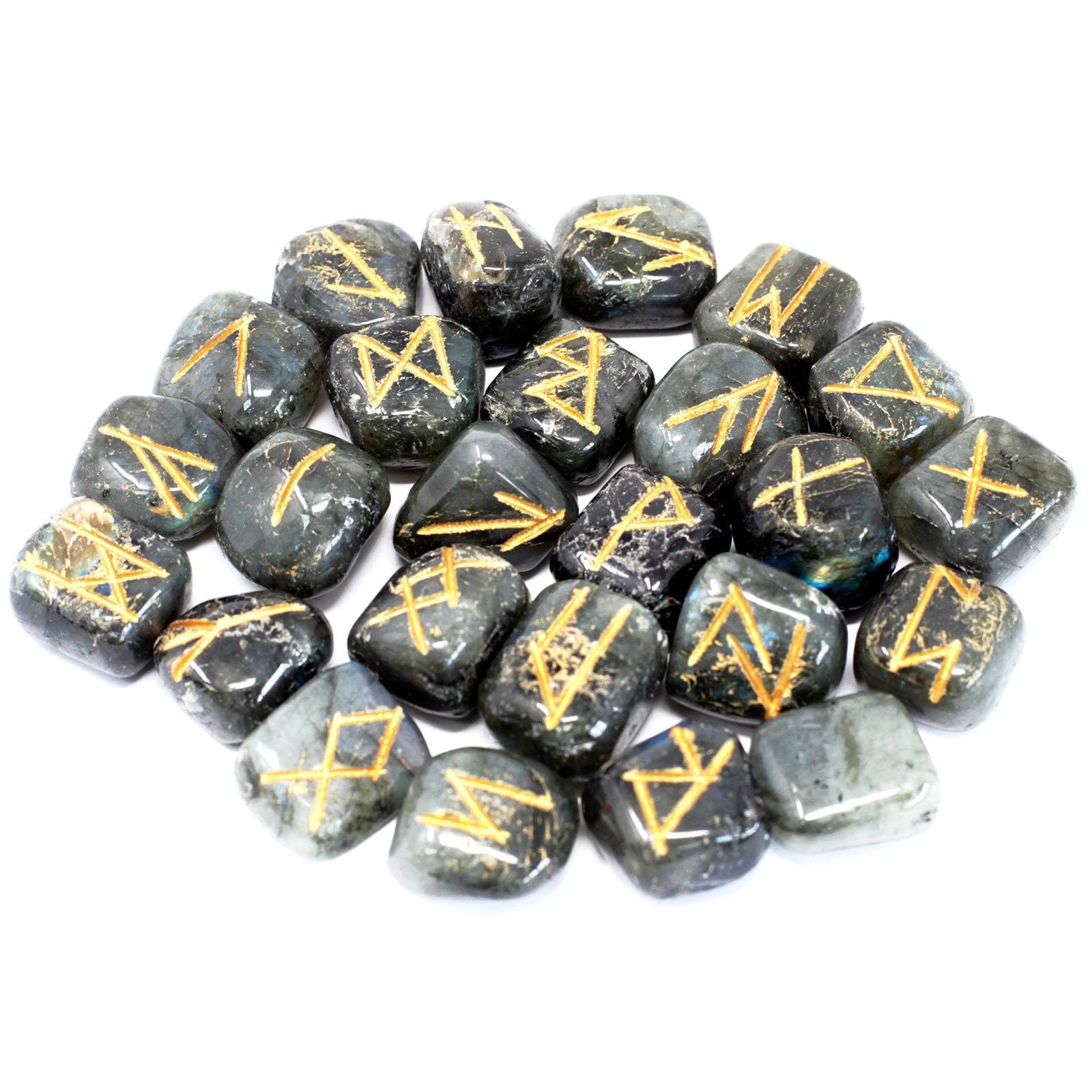 runes en labradorite pour intuition et protection energetique