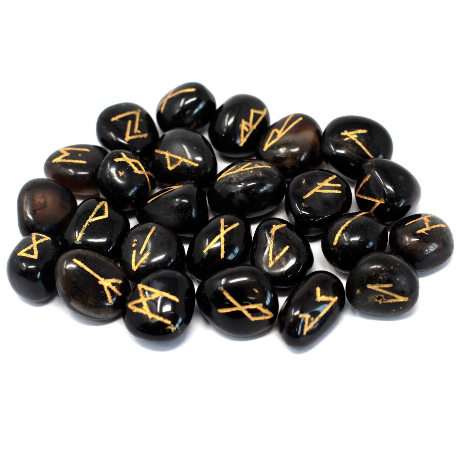runes en onyx noir pour protection et ancrage